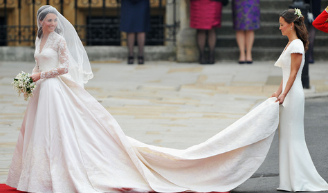 Perlik Kate Middleton esküvői ruhájának tervezőjét