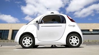 Üzlet lesz a Google önvezető autójából