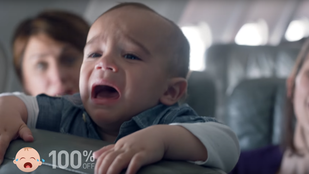 Mindenki utálja, ha egy baba sír a repülőn, kivéve ha pénz jár érte