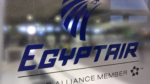 EgyptAir: Megtalálták a roncsokat