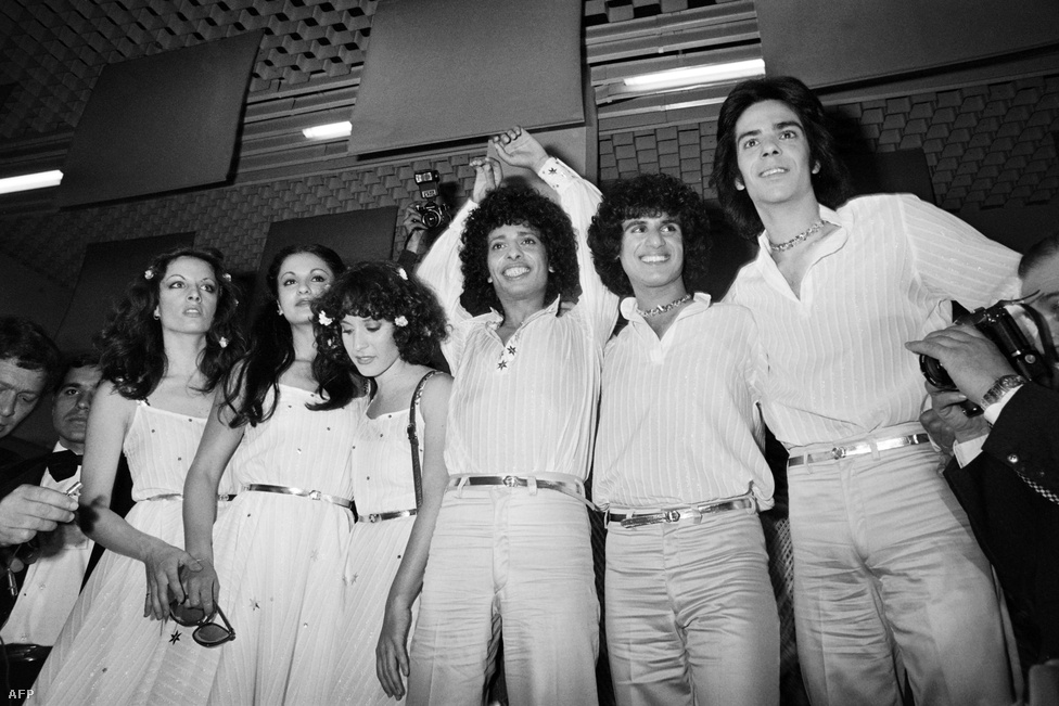 Ahhoz képest, hogy Izrael csak 1973-ban csatlakozott a mezőnyhöz, ebben az évtizedben háromszor is elsők lettek. Másodjára Izhar Cohen és az Alphabeta együttes győzött az A-ba-ni-bi c. dallal, ami voltaképpen még mindig az ABBA sikerét meglovagoló tökéletes disco másolat volt.