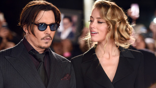 Amber Heard mintha sosem kötelezte volna el magát Johnny Depp mellett