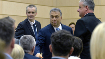 Orbán milliárdokat osztott születésnapján Dunaújvárosnak