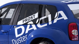 Alain Prost és az új Dacia terepjáró
