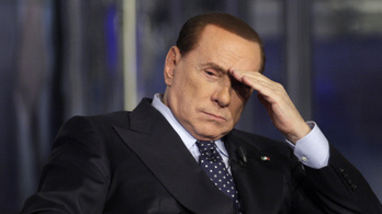 Megműtötték Silvio Berlusconit
