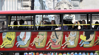 Városnéző buszok: egynek hopp, többnek kopp