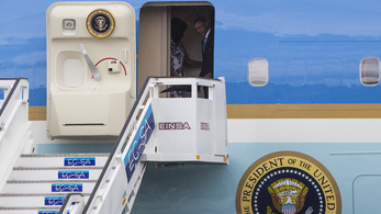 Obama nem szállt le a repülőről, amíg tartott az NBA-döntő
