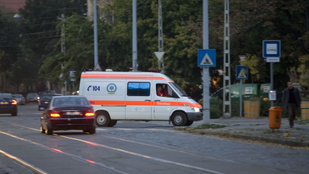 Nagyon csúnya mentőbaleset történt Jászberény közelében