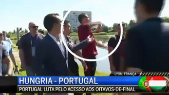 Ronaldo idegbe jött, tóba hajította a tévések mikrofonját