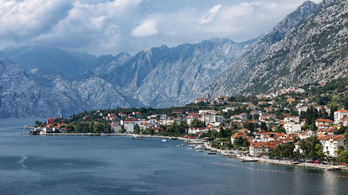 Túlzottan elturistásodott Montenegró, bajban van Kotor
