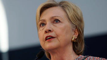 Clintont kihallgatták e-mailbotránya miatt