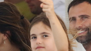 Alessandra Ambrosio lánya jól ismeri saját középső ujját
