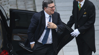 Barroso végre keres egy kis pénzt