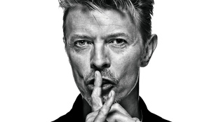 Minimum 10 millió fontot várnak David Bowie műgyűjteményének árverésén
