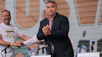 Bizarr módon jutottak Orbánék a külföldi magyarok lakcíméhez