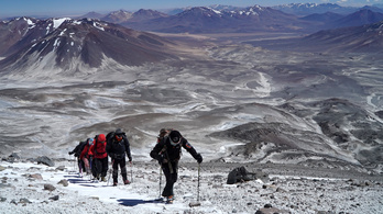Expedíció a világ legmagasabb vulkánjára