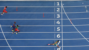 Korszakos világrekorddal nyerték a férfi 400 métert