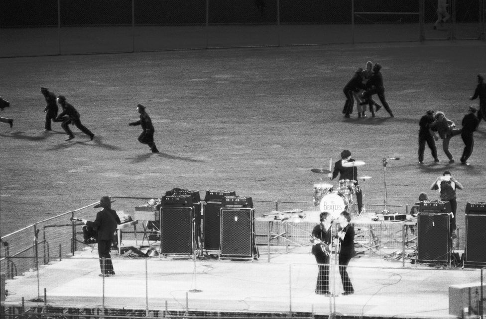 66-ban a Beatles már nem tudott mindenütt teltházas koncerteket produkálni, még a Shea Stadiumban sem, ahol kevesebben voltak rájuk kíváncsiak, mint egy évvel korábban. Számos szék maradt üresen a San Franciscó-i Candlestick Parkban is, ahol augusztus 29-én a turnét zárta a zenekar, a képen a színpad felé rohanó rajongók és a rendőrök szokásos kergetőzése látszik a háttérben. A tagok már előtte eldöntötték, hogy nemcsak a turnét zárják le itt, de a koncertezést is. Hideg, ködös és szeles este volt, a Beatles a szokásos műsorát játszotta: tizenegy dal, fél óra, sehol nem voltak még akkor a több órás megakoncertek. A koncertet felvette Tony Barrow, a zenekar sajtósa, és ez később kalózfelvételként el is terjedt. Ez volt a dalsorrend:  
                        Rock And Roll Music 
                        She's A Woman 
                        If I Needed Someone
                        Day Tripper
                        Baby's In Black
                        I Feel Fine
                        Yesterday
                        I Wanna Be Your Man 
                        Nowhere Man 
                        Paperback Writer 
                        Long Tall Sally 
                        A koncert után a Beatles hazarepült, és a tagok végre kaptak három hónap szabadságot. Epsteinnek ezalatt többször is cáfolnia kellett a zenekar feloszlásáról szóló híreket, melyek valóban nem voltak igazak, az viszont igen, hogy a Beatles innentől fogva már nem volt többé a régi értelemben vett zenekar, hanem egy stúdióprojekt. Utóbbinak viszont ugyanolyan úttörő jelentőségű, mint előtte.