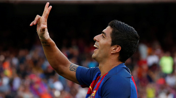 Luis Suarez félelmetes, hármasával rugdossa a gólokat