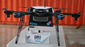 Drónnal szállítanak ki pizzát