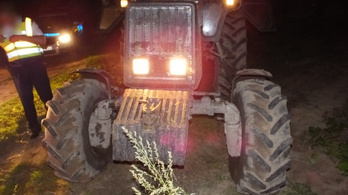 Lopott traktorral menekült a rendőrök elől, de nem jutott messzire