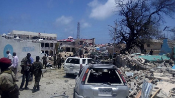 Pokolgép robbant a szomáliai elnöki palotánál