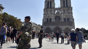 Terrorgyanú: meglőttek és elfogtak egy nőt Párizsban