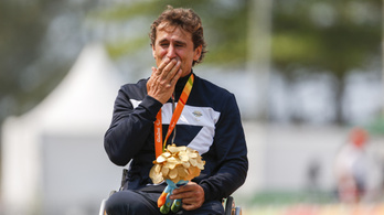 Harmadik paralimpiai aranyát nyerte a korábbi F1-pilóta