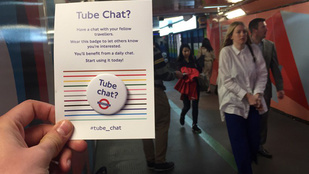 Vadidegenekkel beszélgetni a metrón? Még London sincs erre felkészülve!