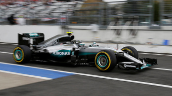 Rosberg 13 ezreddel verte Hamiltont a szuzukai időmérőn