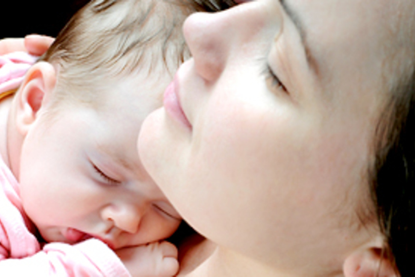 5 egyszerű módszer, ami megnyugtatja a síró kisbabát