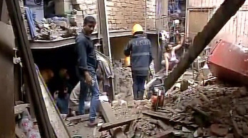 Gyerekekre omlott egy épület Mumbaiban