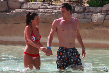 John Terry és felesége egy aquaparkban, Dubajban