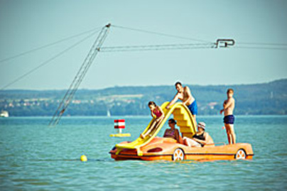 Így strandolhatsz ingyen a Balatonnál