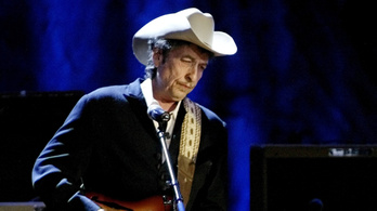 Bob Dylan senkivel nem hajlandó a Nobelről beszélni