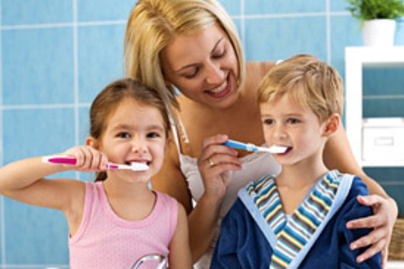 Így szerettesd meg a fogmosást a gyerekkel: gyakorló anyukák tippjei