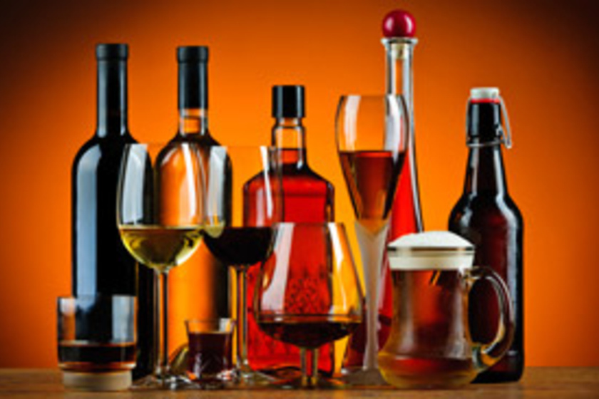 Alkohollimit: ennyi sört, bort, rövidet bont le a szervezeted 2 óra alatt