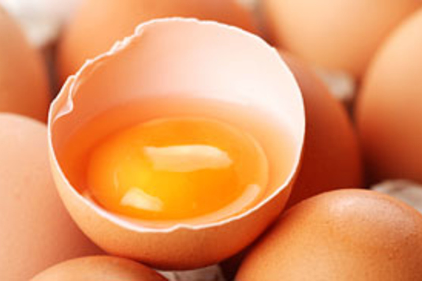 Így használd a tojást, hogy szép legyen a bőröd és a hajad!