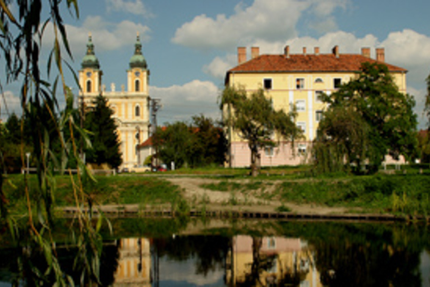 Rusztikus, tarka város, amit egyszer látnod kell: Magyarország mosolyának is nevezik