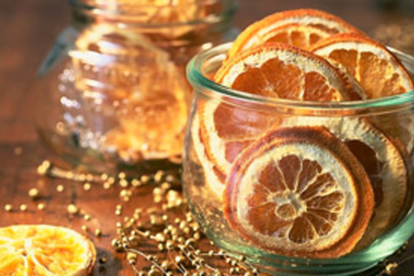 Káprázatos, illatozó adventi díszek narancsból