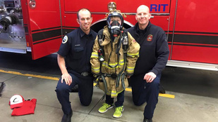 A tűzoltók egy kilencéves fiú szomorúságát is el tudják oltani