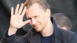 Tom Hiddlestont egy új nővel látták