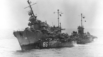 Az amerikai hadihajó, ami bombát és torpedót is dobott Rooseveltre