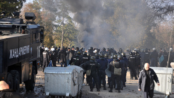 300 migránst őrizetbe vettek Bulgáriában