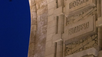 Visszakerült Budapest neve a bukaresti diadalívre