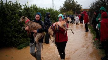Akkora eső volt Spanyolországban, hogy egy fiatal nő belefulladt a munkahelyét elöntő vízbe