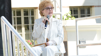 Meghalt Carrie Fisher anyja, Debbie Reynolds