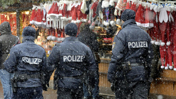 Két tucat nőt zaklattak Ausztriában szilveszterkor