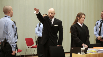 Ismét náci karlendítéssel lépett a tárgyalóterembe Breivik