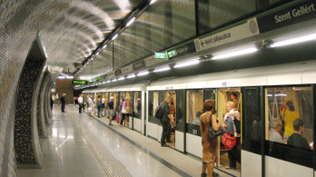 Nyolc utas beszorult a Gellért téri metróliftbe